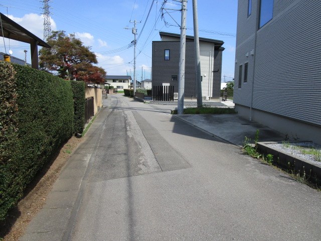 古河市上辺見　中古戸建 現地写真（前面道路含む現地写真）