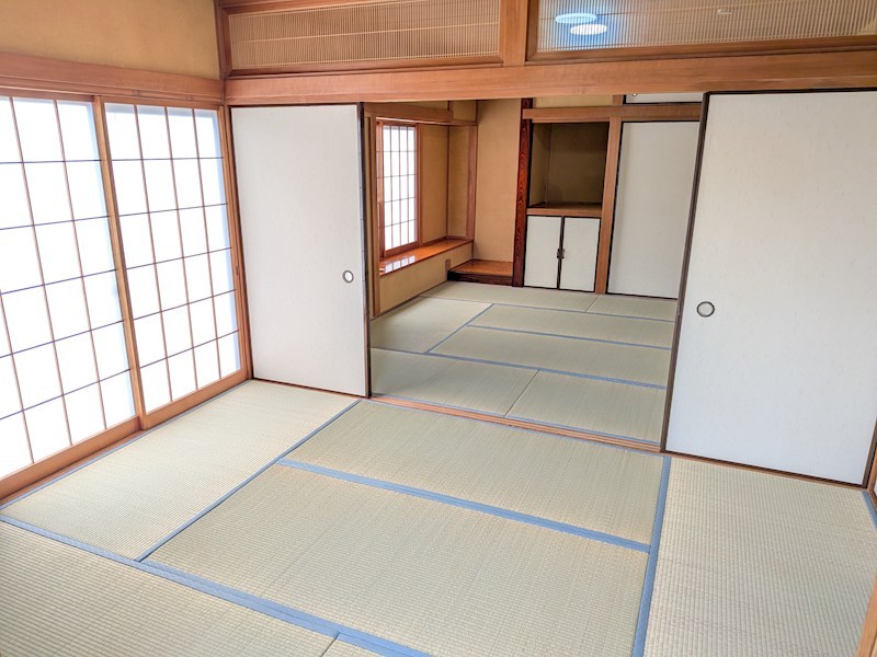 牛久市岡見町　中古戸建 内観写真（リビング以外の居室）