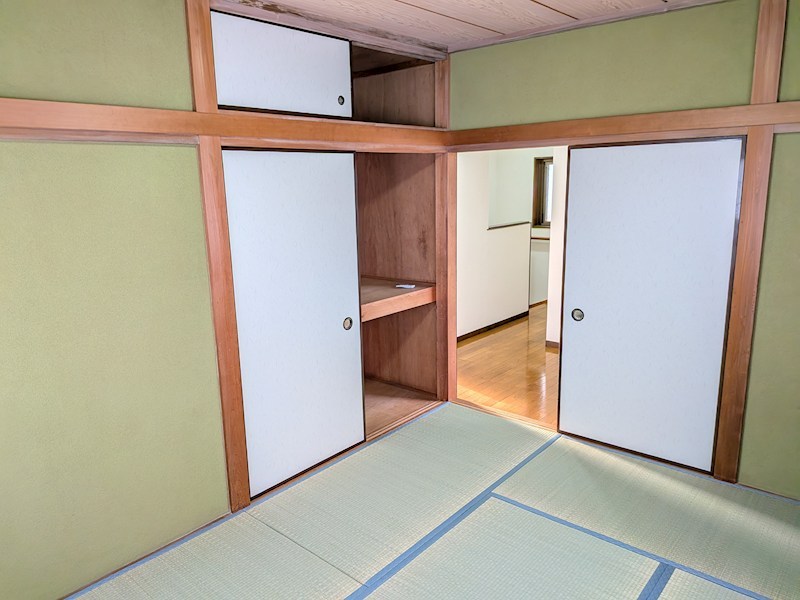 牛久市岡見町　中古戸建 内観写真（リビング以外の居室）