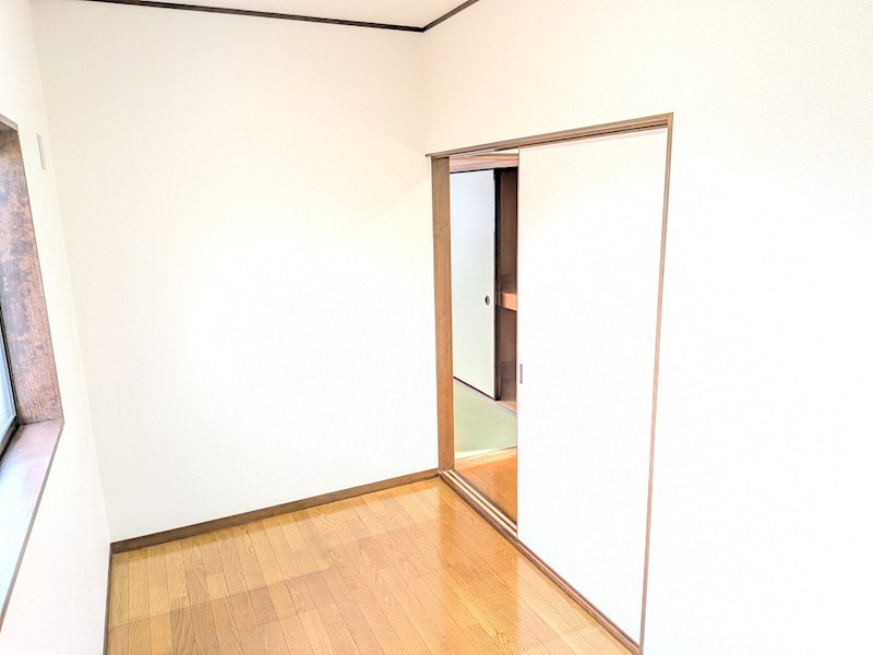 牛久市岡見町　中古戸建 内観写真（収納）