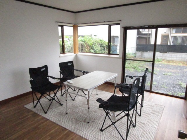 石岡市若松３丁目　中古戸建 内観写真（リビング）