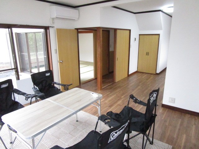 石岡市若松３丁目　中古戸建 内観写真（リビング）