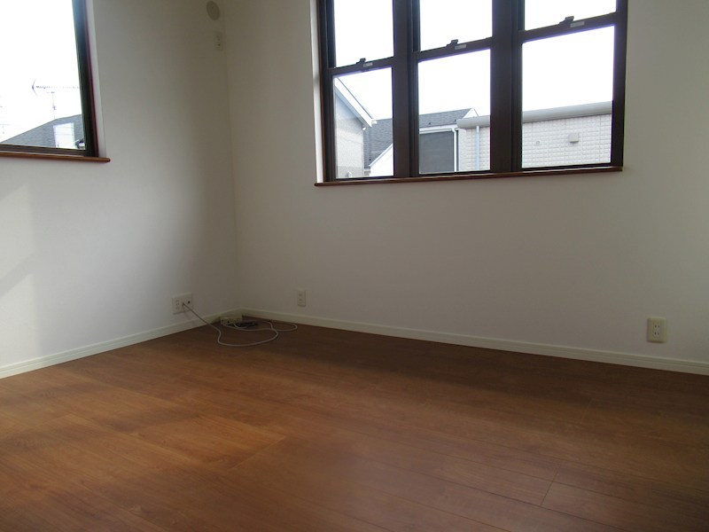 つくば市東光台２丁目　中古戸建 内観写真（リビング以外の居室）