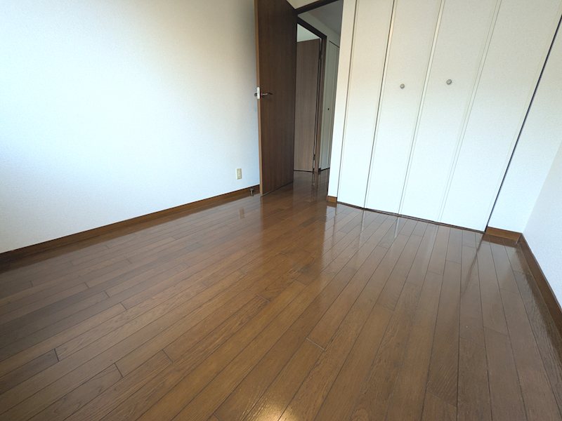 ライフヒルズ星の郷南１番館 内観写真（リビング以外の居室）