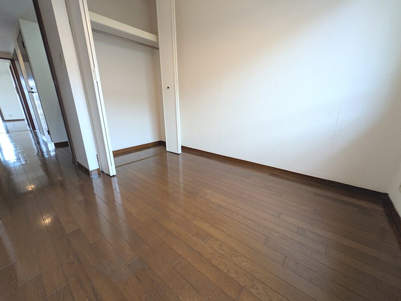 ライフヒルズ星の郷南１番館 内観写真（リビング以外の居室）