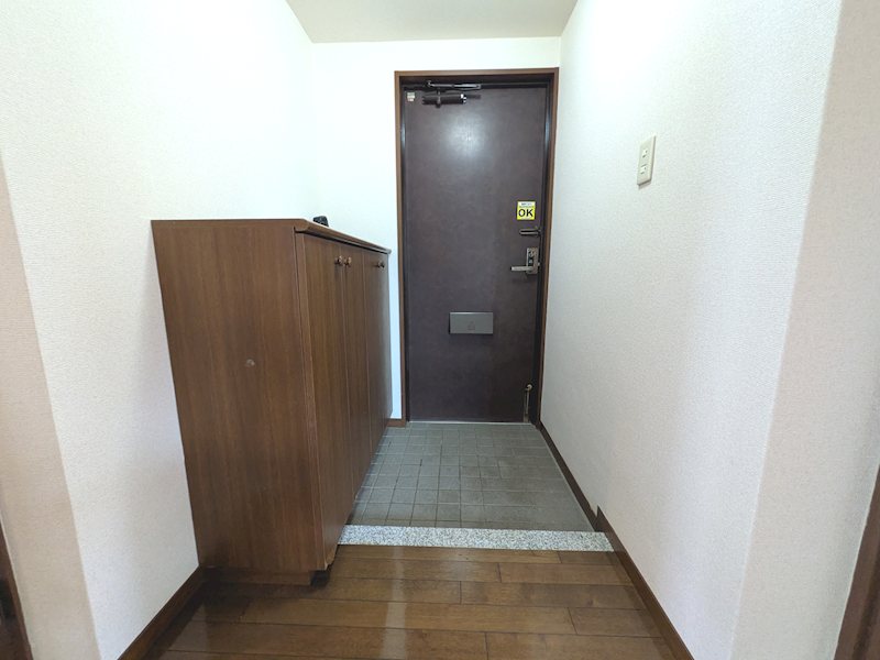 ライフヒルズ星の郷南１番館 現地写真（玄関）