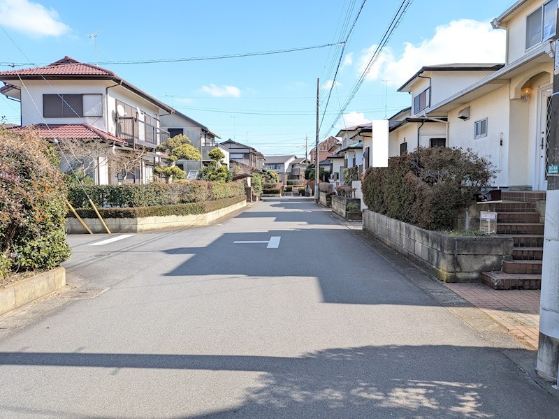 龍ケ崎市松葉１丁目　中古戸建 現地写真（前面道路含む現地写真）