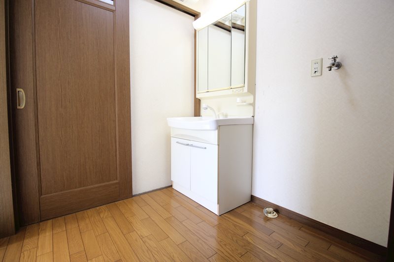 取手市双葉　中古戸建 内観写真（洗面台・洗面所）