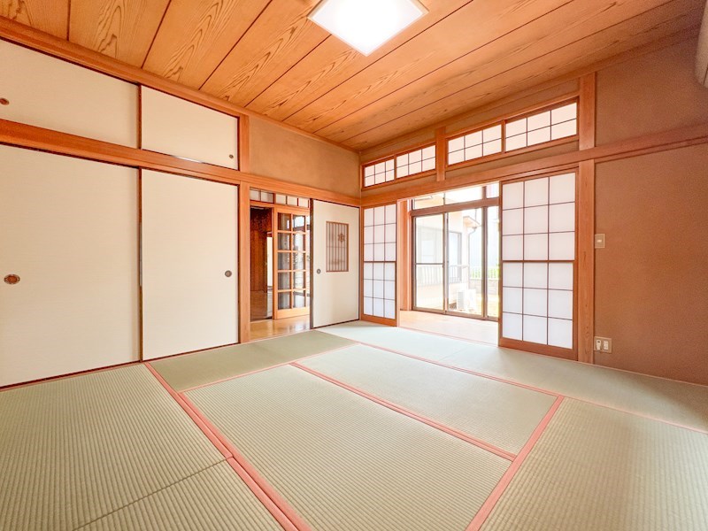 つくば市自由ケ丘　中古戸建（オーナチェンジ） 内観写真（リビング以外の居室）