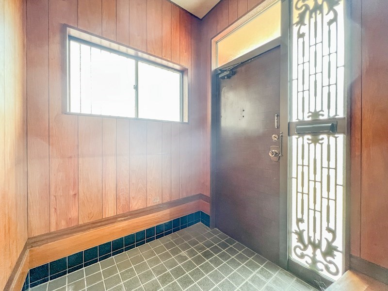 つくば市自由ケ丘　中古戸建（オーナチェンジ） 現地写真（玄関）
