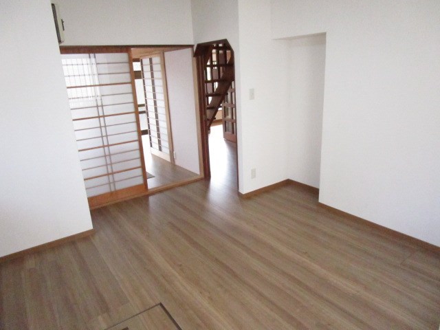 筑西市乙　中古戸建 内観写真（リビング）