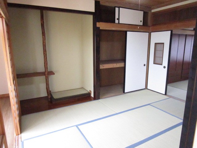 筑西市乙　中古戸建 内観写真（リビング以外の居室）