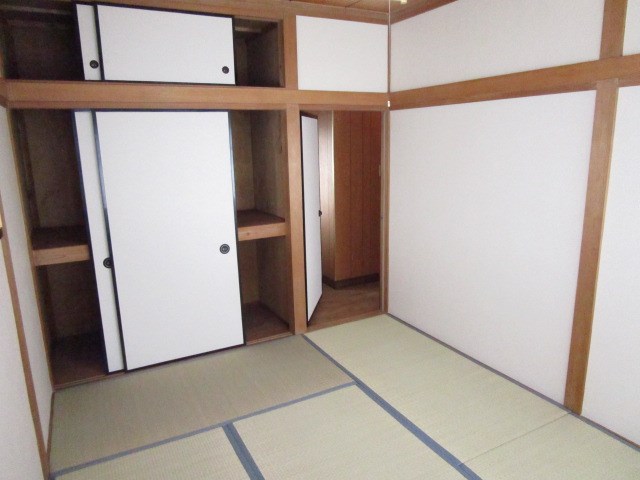 筑西市乙　中古戸建 内観写真（リビング以外の居室）