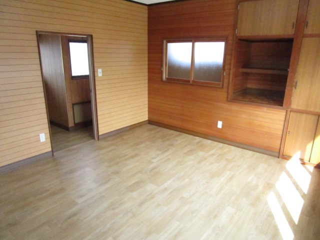 筑西市乙　中古戸建 内観写真（リビング以外の居室）