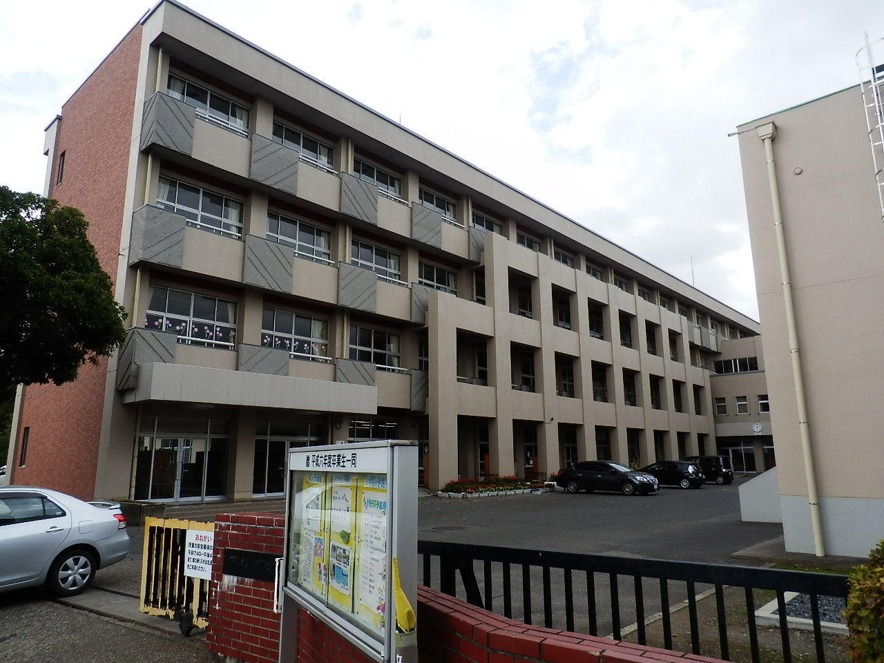筑西市乙　中古戸建 小学校