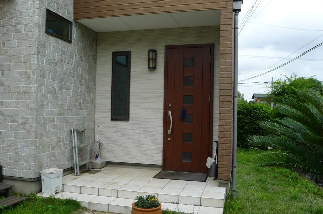 つくば市中山　中古戸建 現地写真（玄関）