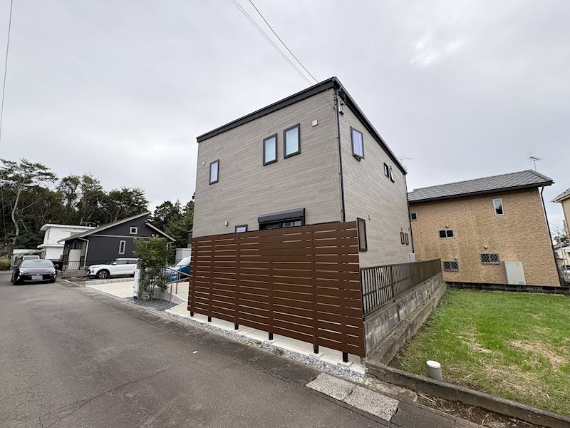 牛久市神谷1丁目　中古戸建 現地写真