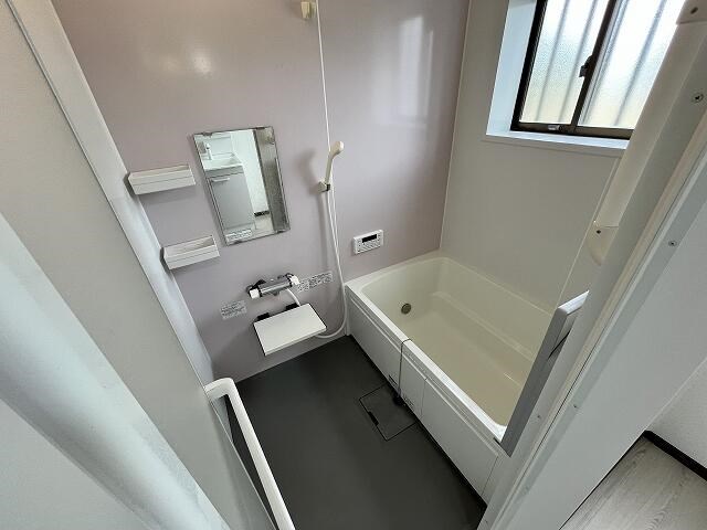 石岡市南台１丁目　中古戸建 内観写真（浴室）
