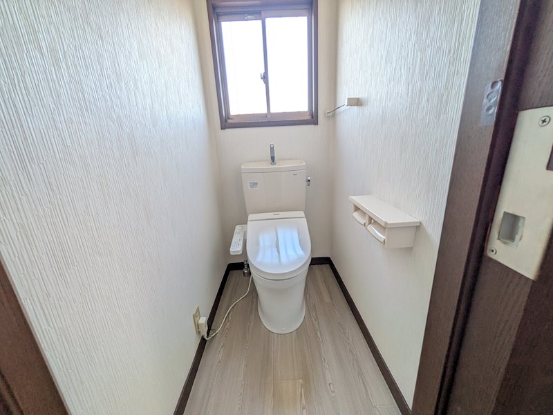 石岡市南台１丁目　中古戸建 内観写真（トイレ）