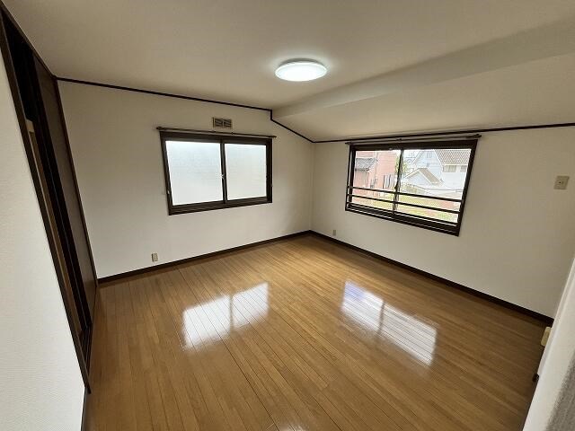 石岡市南台１丁目　中古戸建 内観写真（寝室）