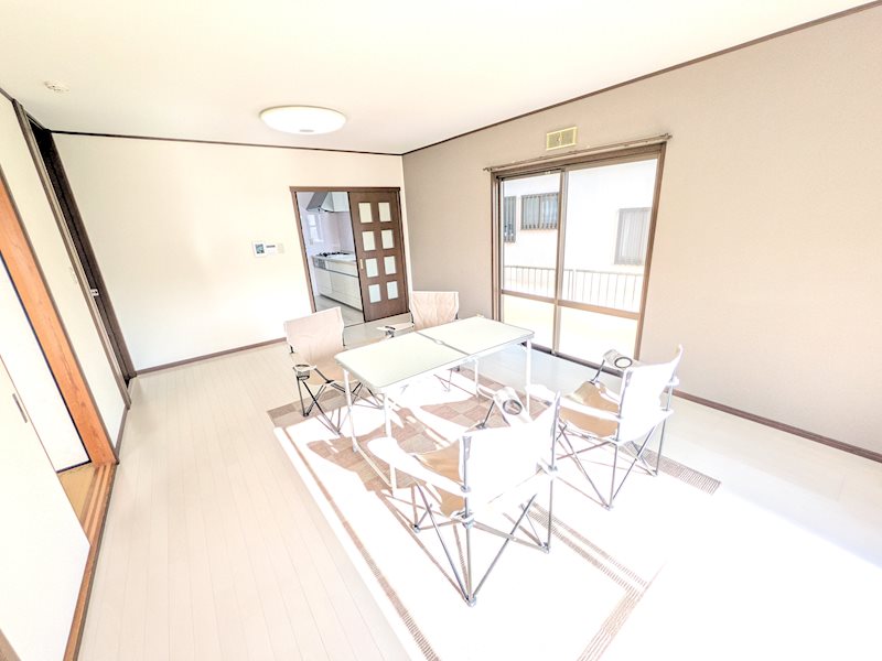 石岡市南台１丁目　中古戸建 内観写真（リビング）
