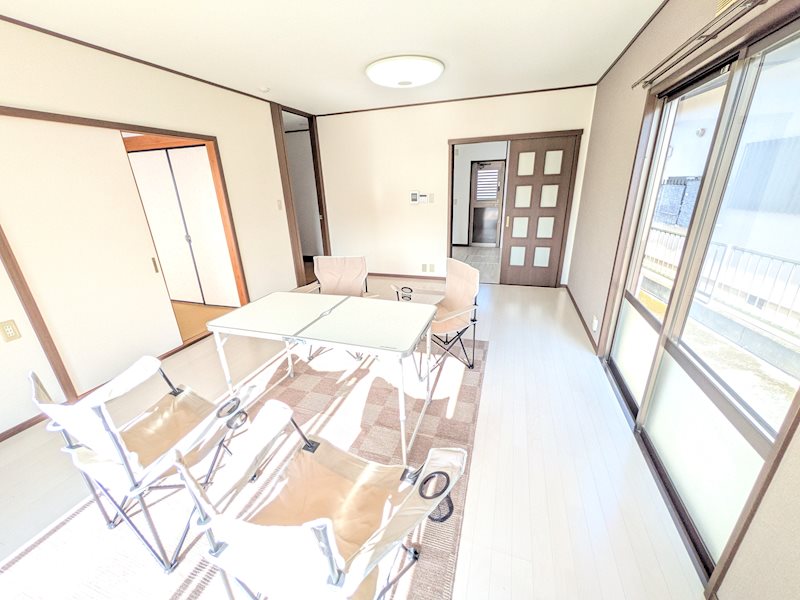石岡市南台１丁目　中古戸建 内観写真（リビング）