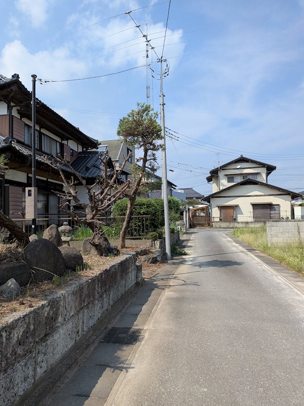 石岡市若松2丁目　中古戸建 現地写真（前面道路含む現地写真）