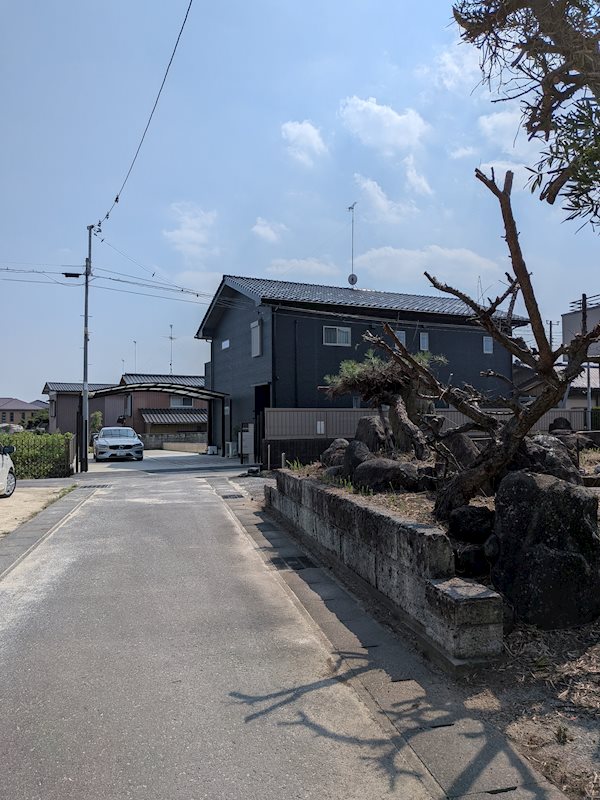 石岡市若松2丁目　中古戸建 現地写真（前面道路含む現地写真）