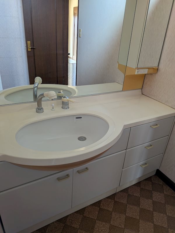 石岡市若松2丁目　中古戸建 内観写真（洗面台・洗面所）
