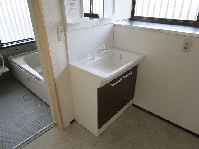 古河市尾崎　中古戸建 内観写真（洗面台・洗面所）
