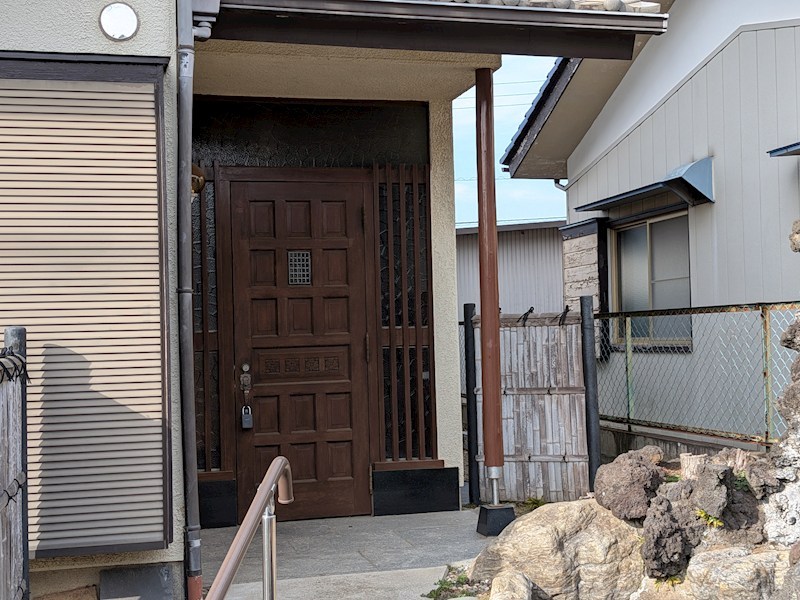 つくば市自由ケ丘　中古戸建 現地写真（玄関）