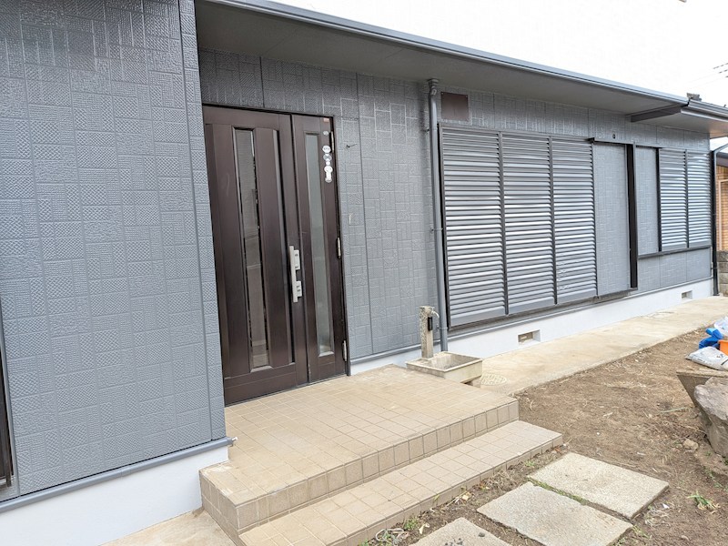 石岡市茨城２丁目　中古戸建 現地写真（玄関）
