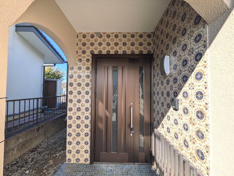 下妻市下妻丙　中古戸建 現地写真（玄関）