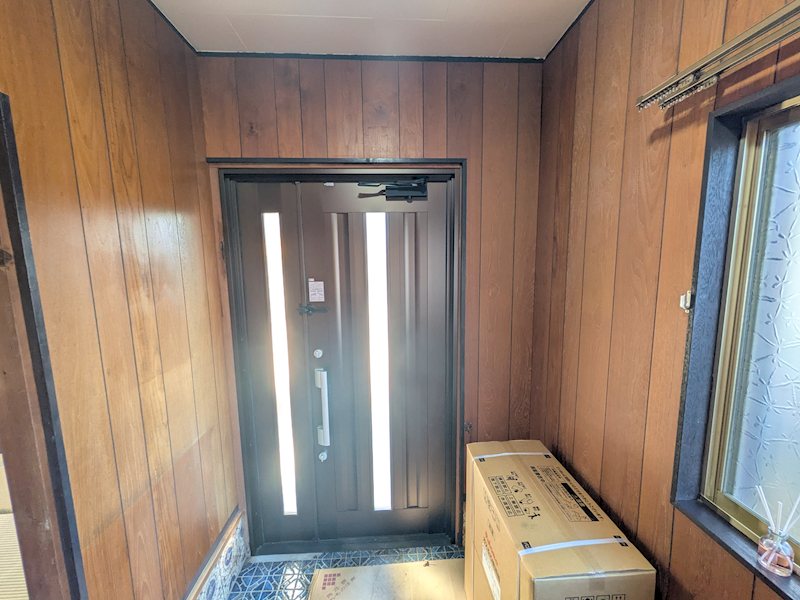 下妻市下妻丙　中古戸建 現地写真（玄関）