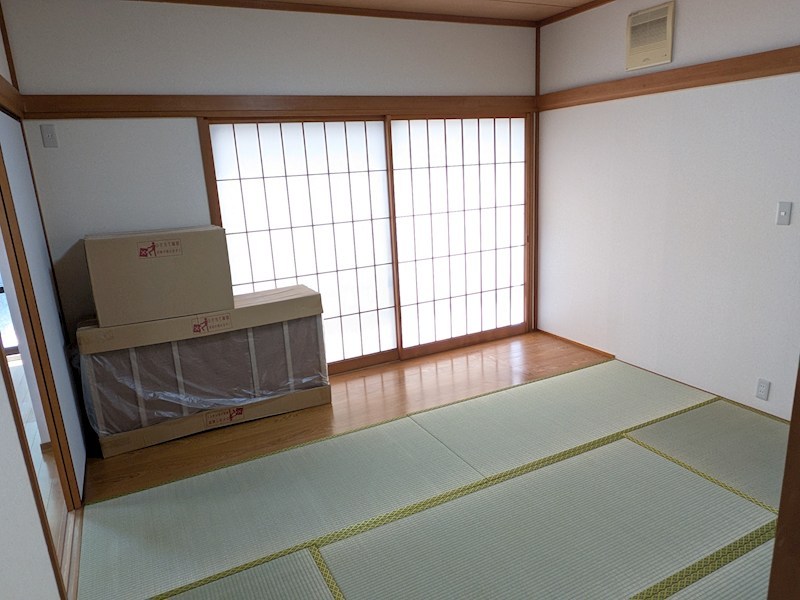 かすみがうら市牛渡　中古戸建 内観写真（リビング以外の居室）