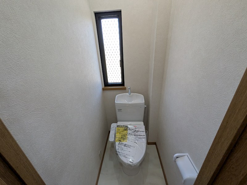 かすみがうら市牛渡　中古戸建 内観写真（トイレ）