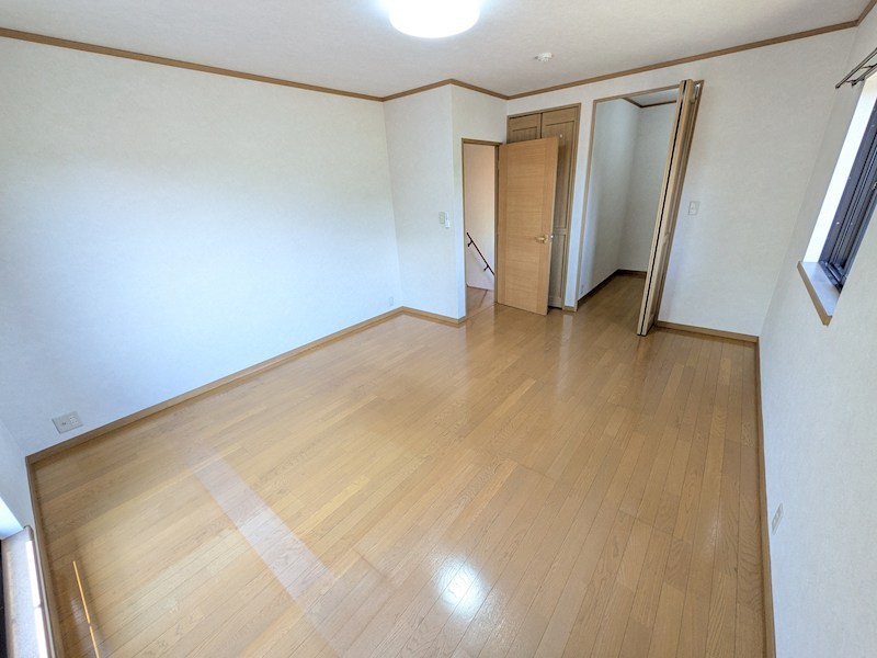 かすみがうら市牛渡　中古戸建 内観写真（リビング以外の居室）