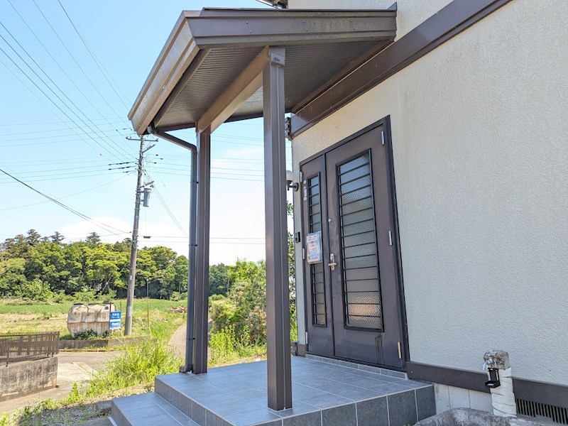 かすみがうら市牛渡　中古戸建 現地写真（玄関）
