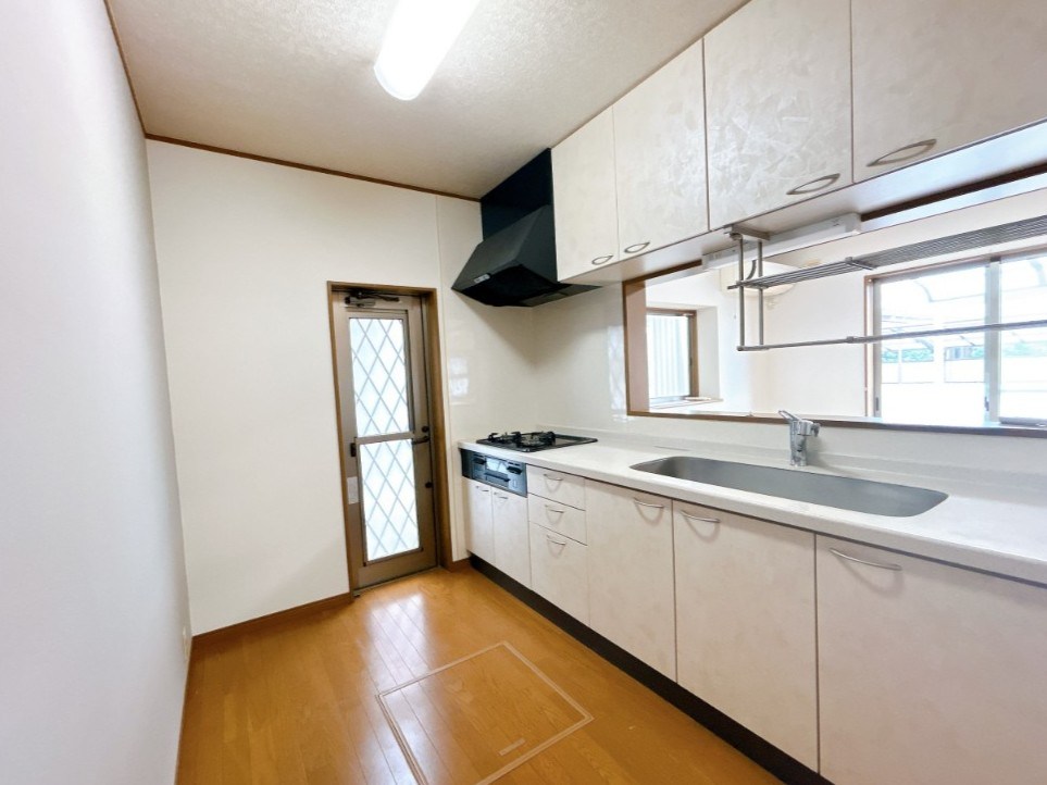 牛久市牛久町　中古戸建 内観写真（キッチン）