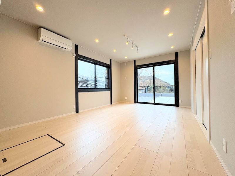 常総市孫兵ヱ新田　中古戸建 内観写真（リビング）