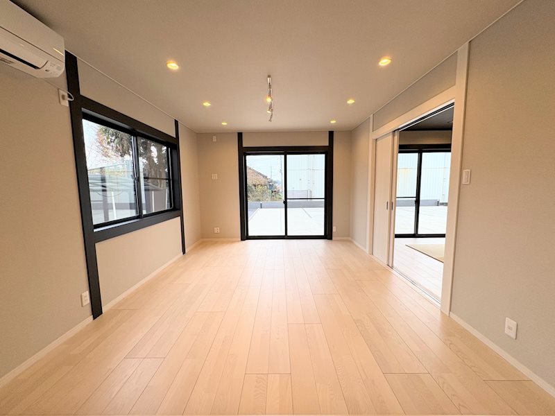 常総市孫兵ヱ新田　中古戸建 内観写真（リビング）