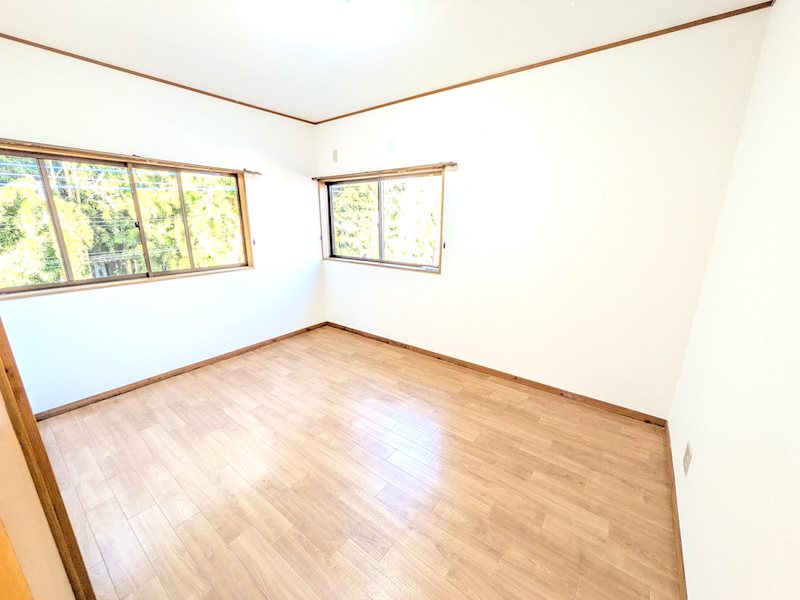 石岡市川又　中古戸建 内観写真（子供部屋）