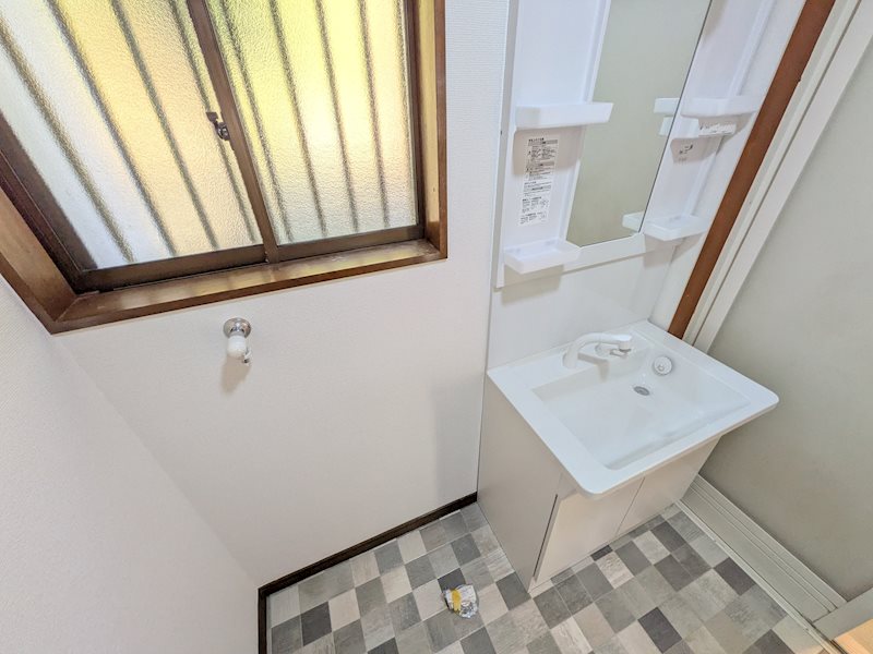石岡市川又　中古戸建 内観写真（洗面台・洗面所）