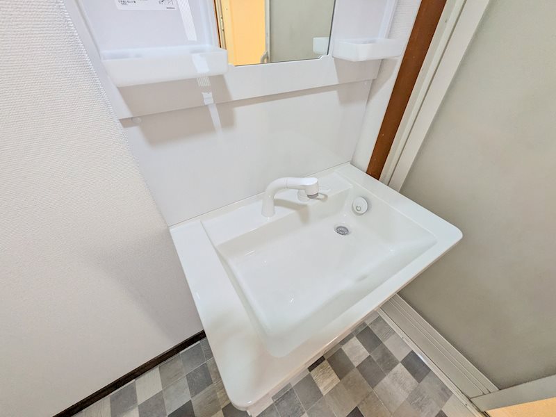 石岡市川又　中古戸建 内観写真（洗面台・洗面所）