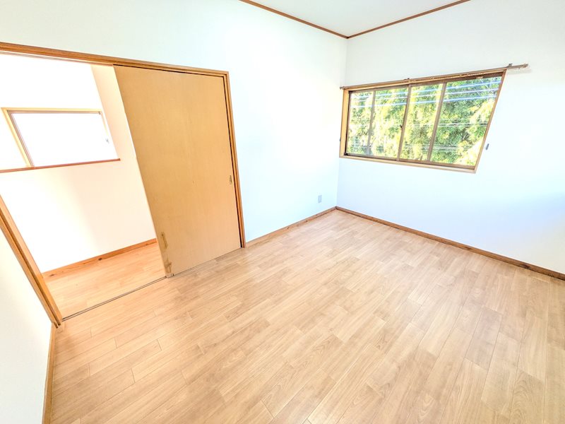 石岡市川又　中古戸建 内観写真（子供部屋）