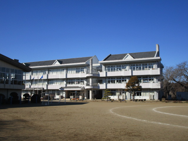 石岡市川又　中古戸建 小学校