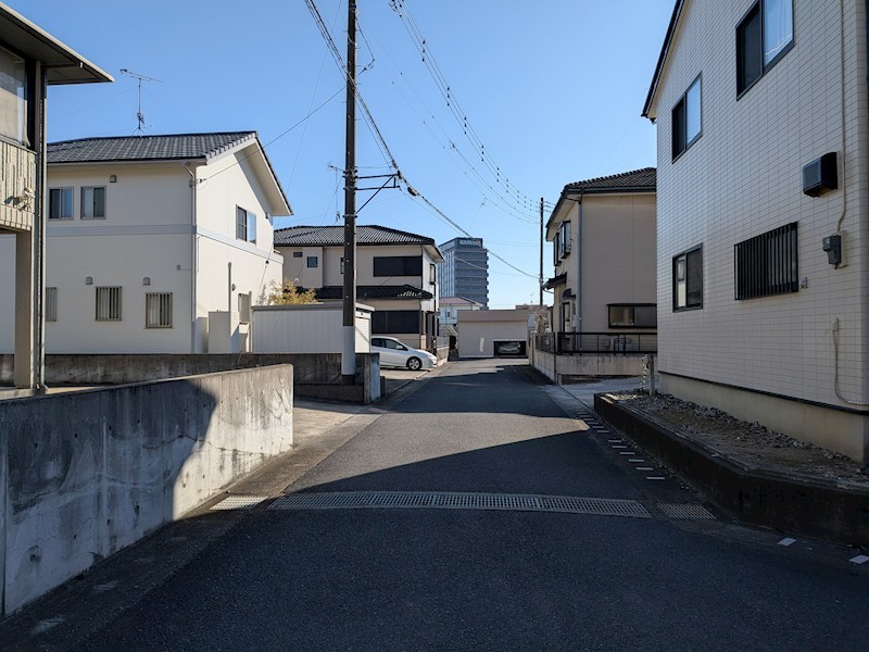 下妻市平沼　中古戸建 現地写真（前面道路含む現地写真）