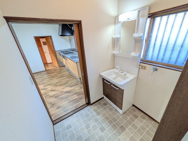 常総市原宿　中古戸建 内観写真（洗面台・洗面所）