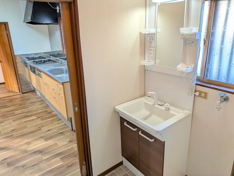 常総市原宿　中古戸建 内観写真（洗面台・洗面所）