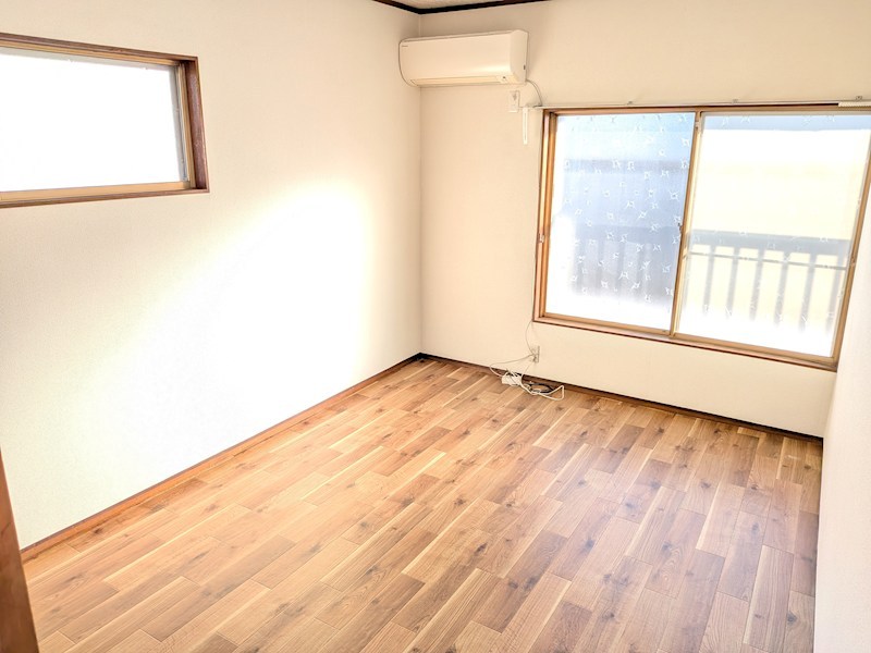 常総市原宿　中古戸建 内観写真（リビング以外の居室）